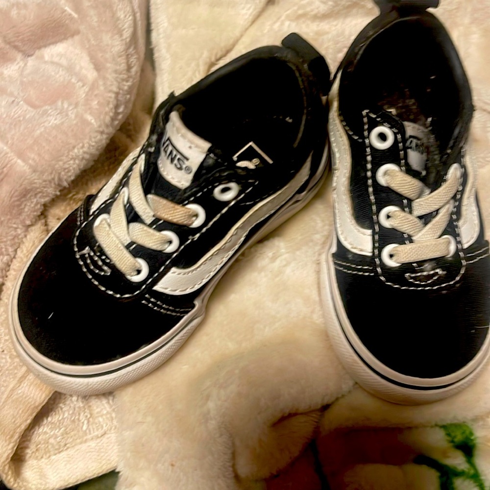 Vans toddler size 5 black and white canvas